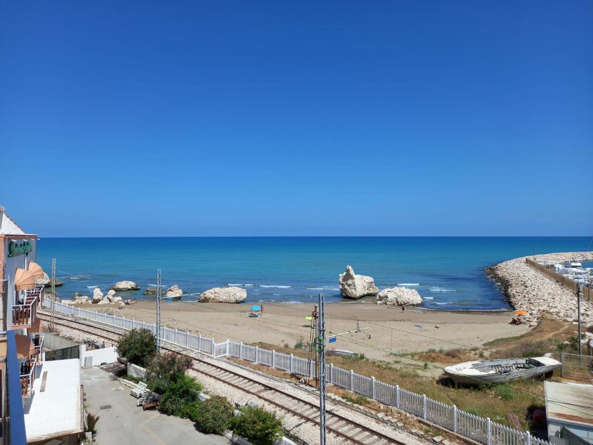 Amare Bed & Breakfast Rodi Garganico Bagian luar foto
