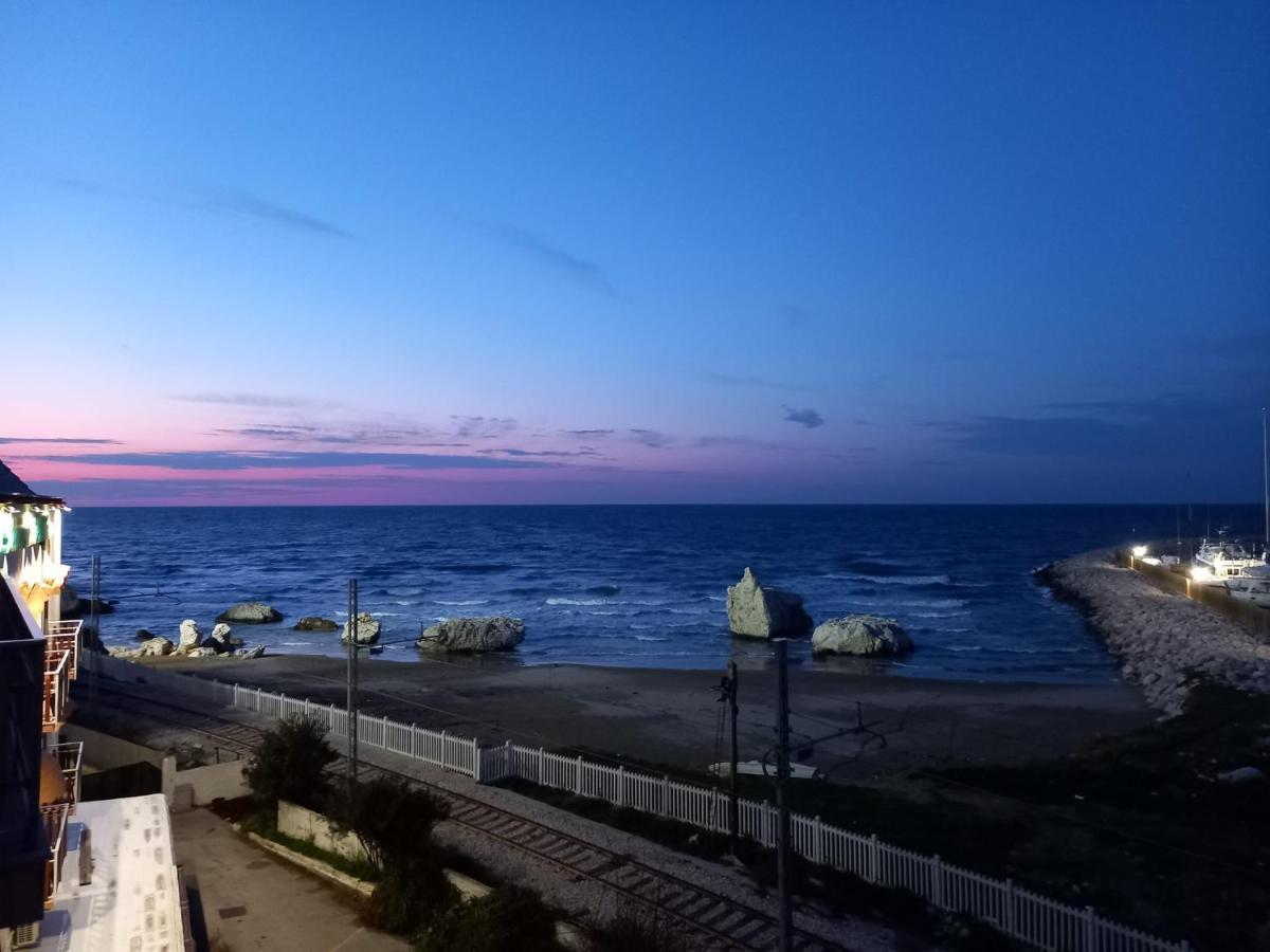 Amare Bed & Breakfast Rodi Garganico Bagian luar foto